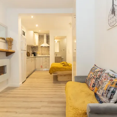 Downtown Amalia * Lisbon