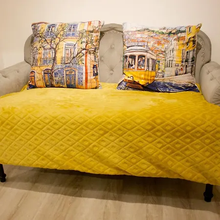 Downtown Amalia * Lisbon