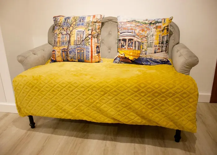 Downtown Amalia * Lisbon